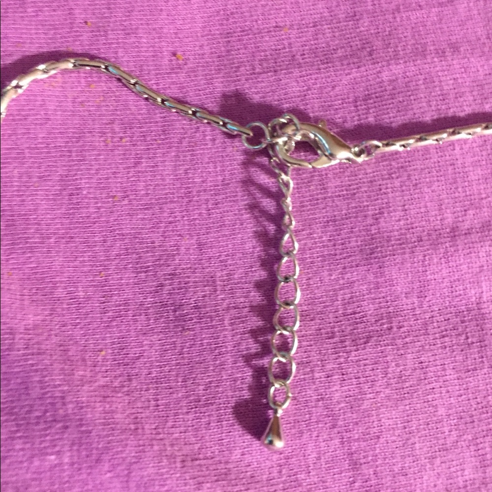DELICATE SILVER TONE NECKLACE WITH GRAYISH PEARL - Picture 5 of 5